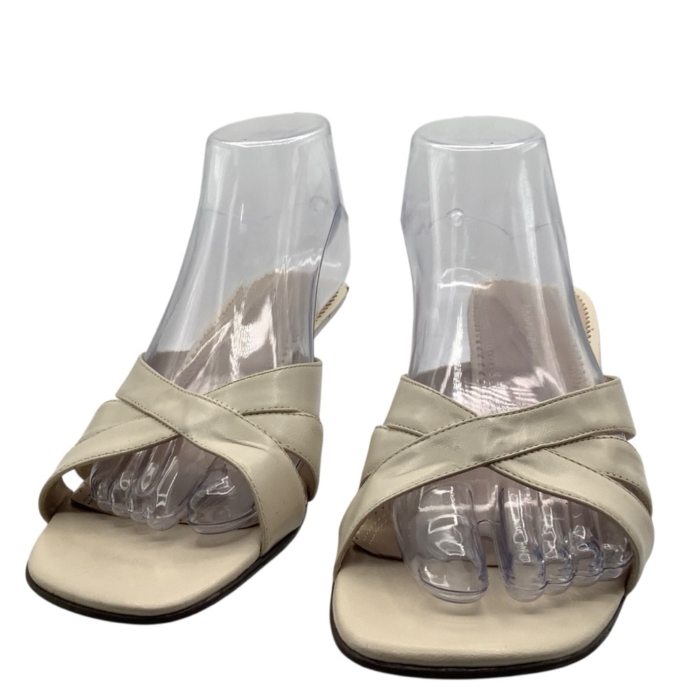 Naturalizer Cream Cross-Strap‎ Sandals 8.5